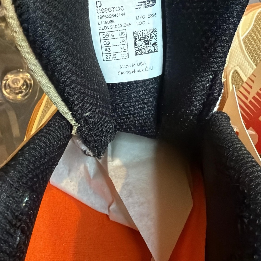 New Balance Men's Beige and Black Sneakers - Picture 4 of 8